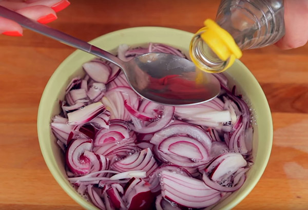Recepti za haringe pod krznom kaputa za Novu godinu kod kuće - klasični, roll, s jabukom korak po korak