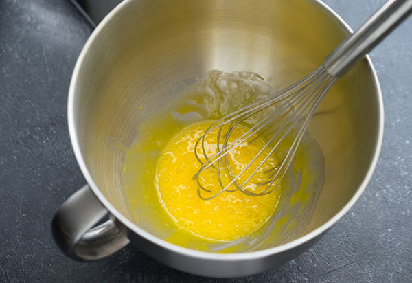 Recept za ukusnu domaću sladoled s karamelom