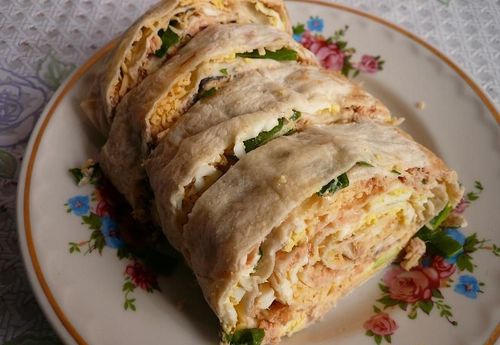 Ukusna i brza snack - lavash role s ribom