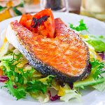 Salmon je pečen u pećnici