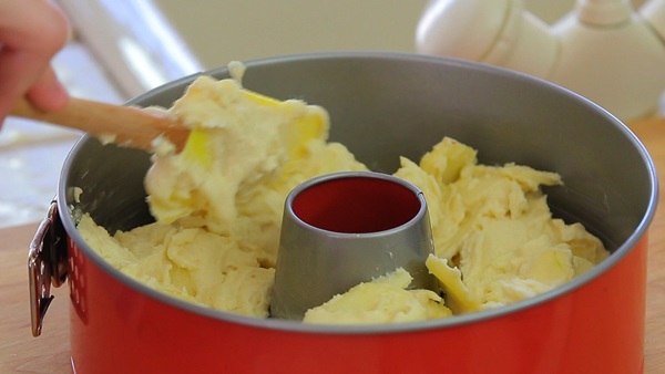 Lush charlotte u pećnici - jednostavni i ukusni recepti