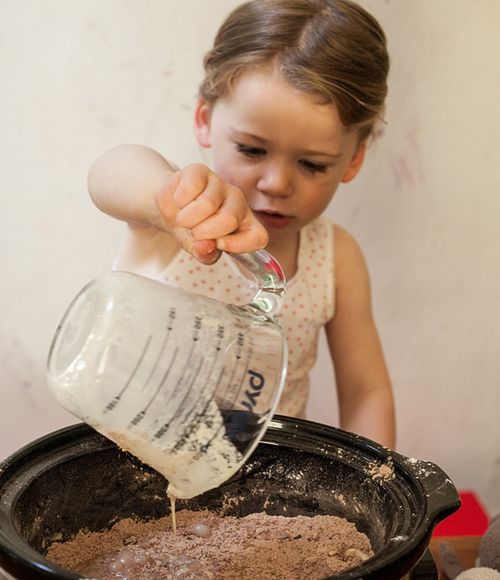 Čokoladni kolač u multivaretu - brz recept s fotografijom