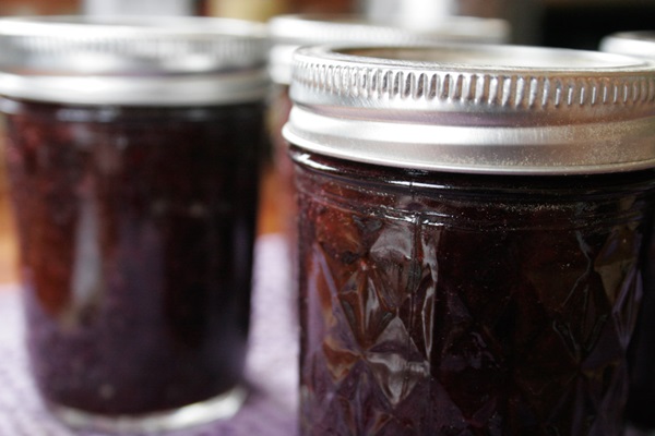 Jam-pet minuta trešnje