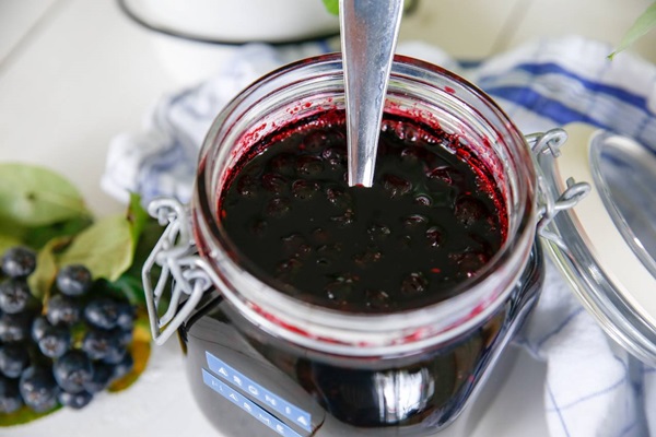 Jam iz crne jabuke