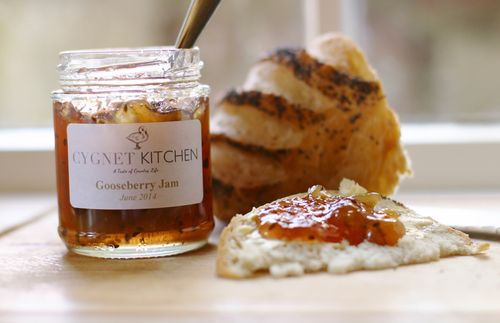 Jam od gooseberries i mangoes