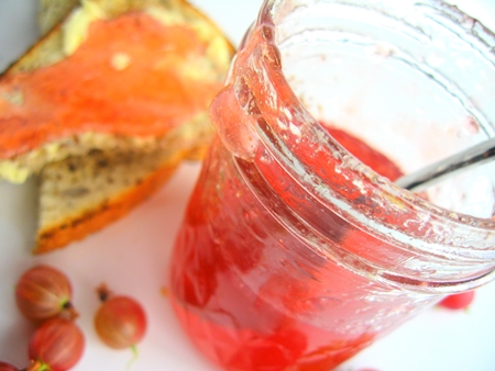 Jam od gooseberries za zimu - foto recept kako kuhati