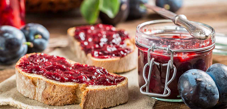 Kako skuhati marmelad od šljive s kamenom i izrezbarenim - jednostavnim receptima