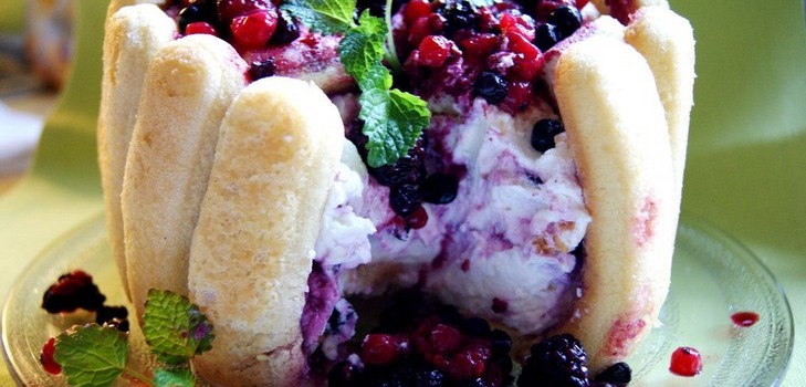 Vegetarijanski deserti na svečanom stolu