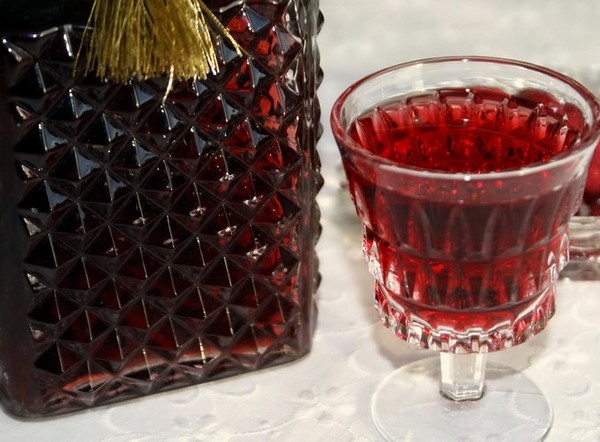 Vino od malina kod kuće - jednostavni recepti
