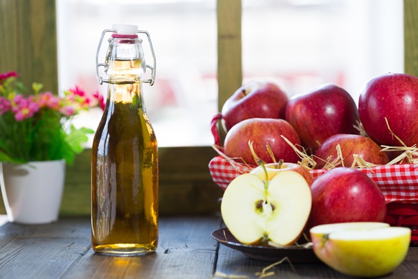 Domaće vino iz jabuka